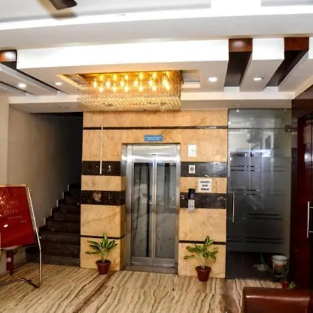 Hotel Grand In Near Vaishali Metro Station-3