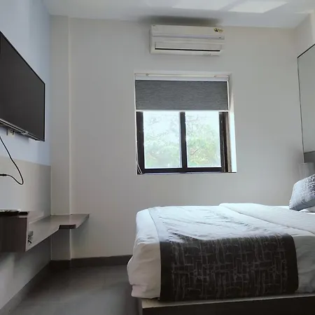 Apollo Guest House - Colaba Causeway-2