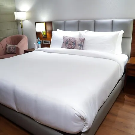 Peninsula The Boutique Hotel-3