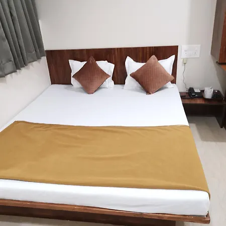 Hotel Darshan Grand-3