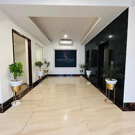 Amahi Inn I Signature Towers-3