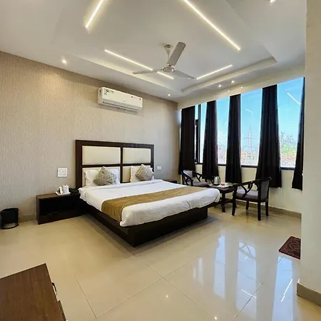 Hotel The Benz-3