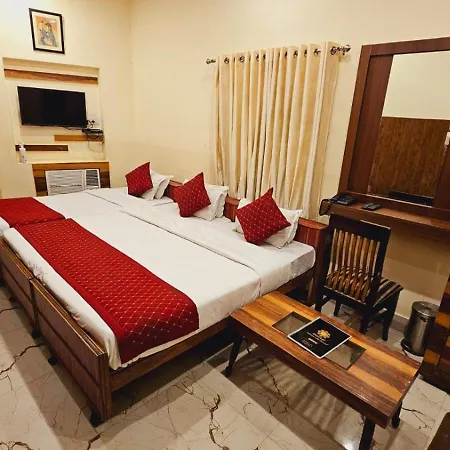 Bhagyashree Guest House 2 Km To Vishwanath Temple, Ganga Ghat Parking Available-2