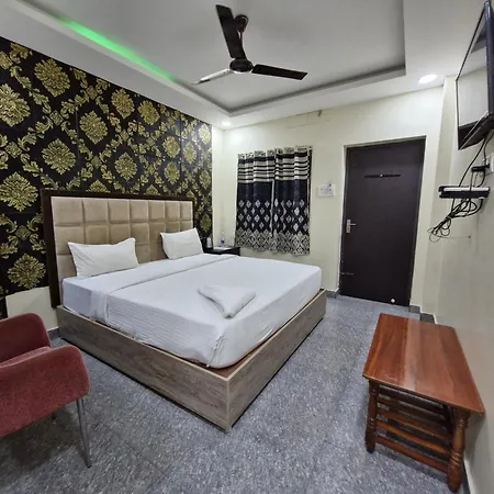 Redstone Hotel - Near Us Consulate Nungambakkam-2