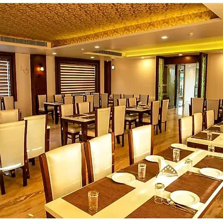 Hotel Agra Grande By Goyal Hoteliers-2