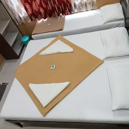 Hotel Yogiraj-3