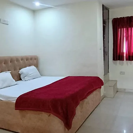 Metro Regency - Near Hazratganj & Charbagh-3