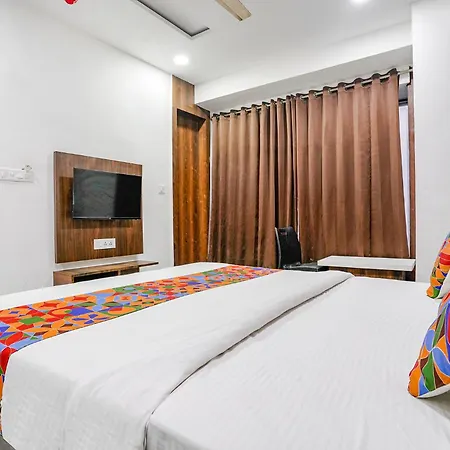 Fabhotel Rose Palace - Vesu-3