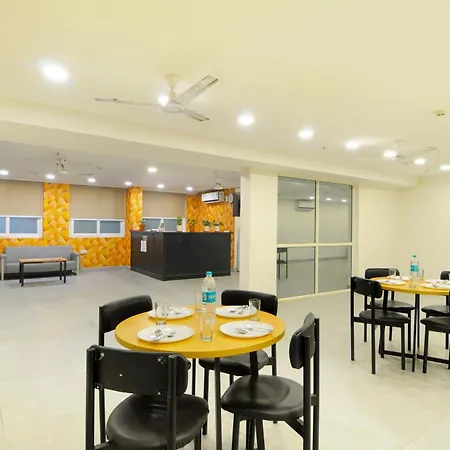Hotel Emporio Near New Delhi Railway Station-2