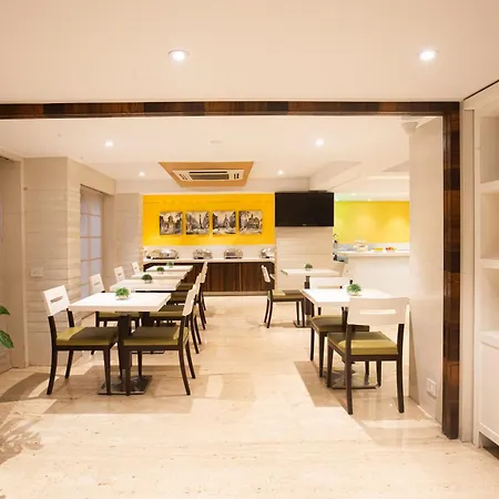 Hotel Bawa Continental Juhu Beach-3