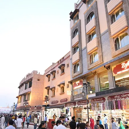 Abode By Aliste Hotels- 2 Minutes Walking To Golden Temple, Amritsar-2