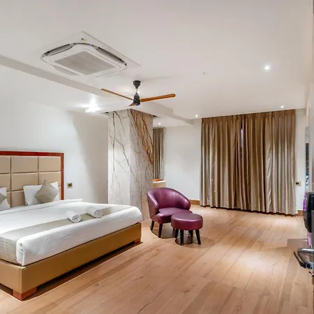 Hotel Chutneys-3