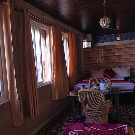 Hotel Desert-2