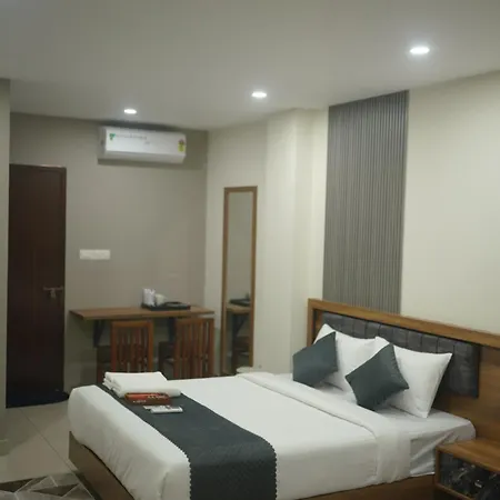 Cruz Inn Calicut-2