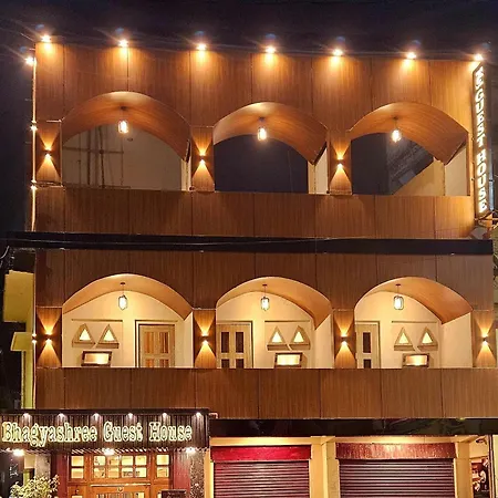Bhagyashree Guest House 2 Km To Vishwanath Temple, Ganga Ghat Parking Available-3