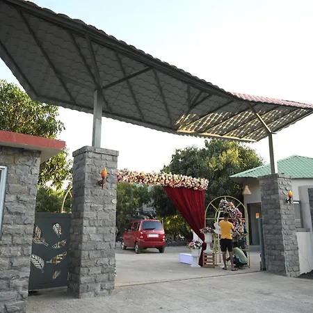 Mango Leaf Lake Resort-3