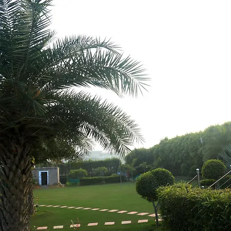 Royal Lawns Villa Stay-2