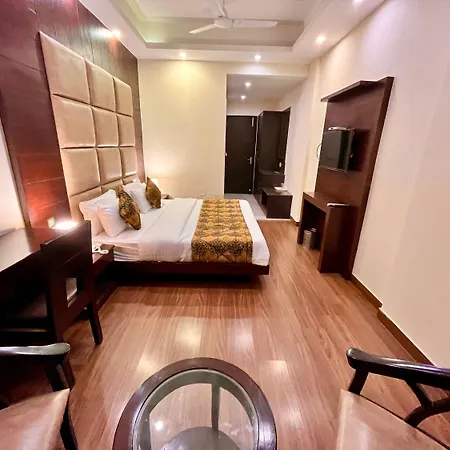 The Bunkk Inn Hotel & Restaurant-3