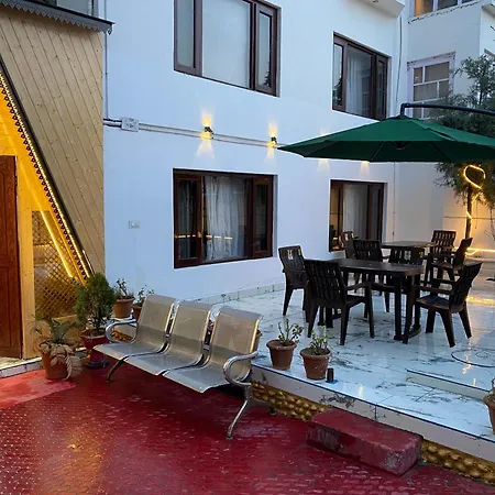 Hotel Young Mamta-2