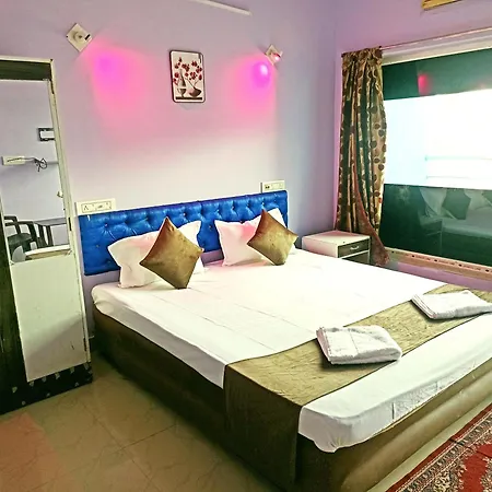 Star Inn Beachfront Resort-3