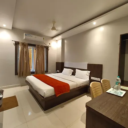 Hotel Home Town Puri Near Golden Beach And Temple - Fully-Air-Conditioned-With-Lift-Wifi-Home Style-Food Menu-And Parking Facilities - Book Now-2