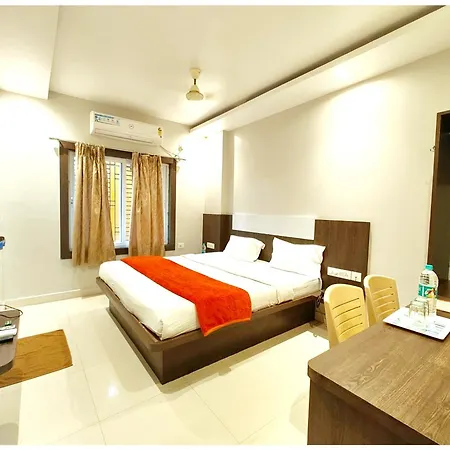 Hotel Home Town Puri Near Golden Beach And Temple - Fully-Air-Conditioned-With-Lift-Wifi-Home Style-Food Menu-And Parking Facilities - Book Now-3