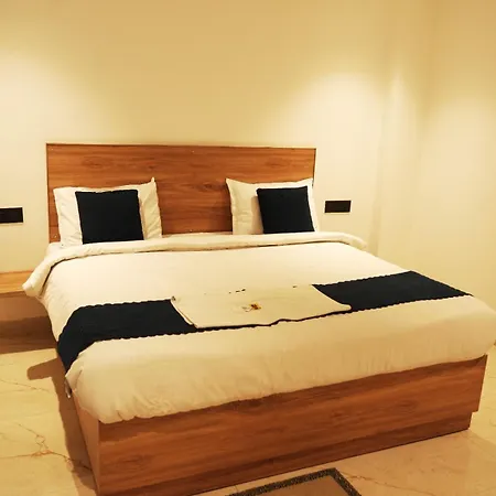 Hotel Star City Near Delhi Airport-3