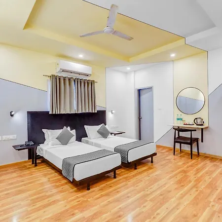 Upar Hotels Nungambakkam Nearby Us Consulate Apollo Hospital Sankara Nethralaya-3