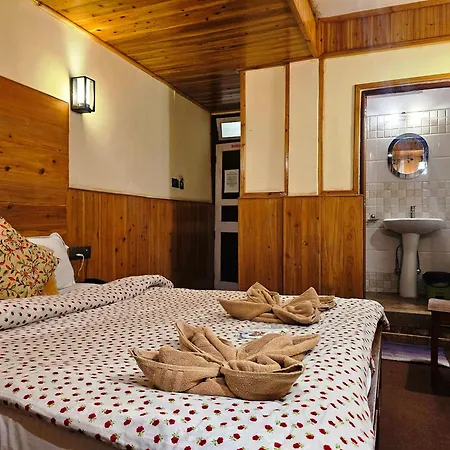 Hotel Golden Orchid-3