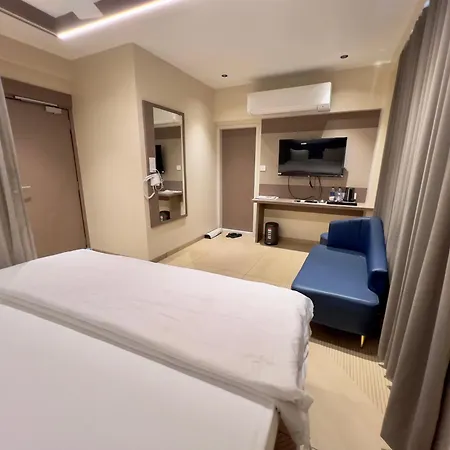 Hotel Grand Pragati-2