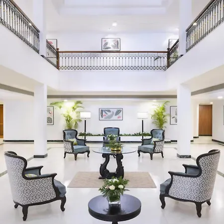 The Avenue Center Hotel-3