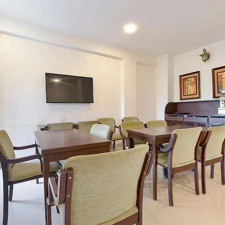 Fabhotel Shikha-2
