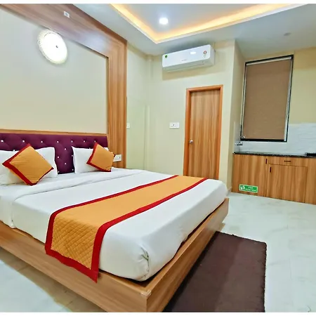 Hotel Nikunj Palace ! Close To Prem Mandir, Isckon Temple And Main Places ! Fully Air Conditioned Premium Family Rooms With All The Facilities And Amenities ! Lift And Parking Availability-2