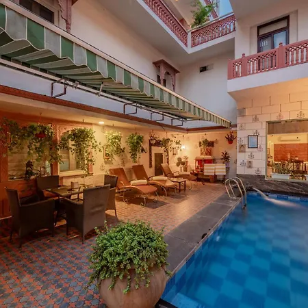Suryaa Villa - A Boutique Heritage Hotel-3