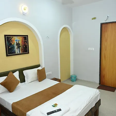 Hotel Rrr Palace-2