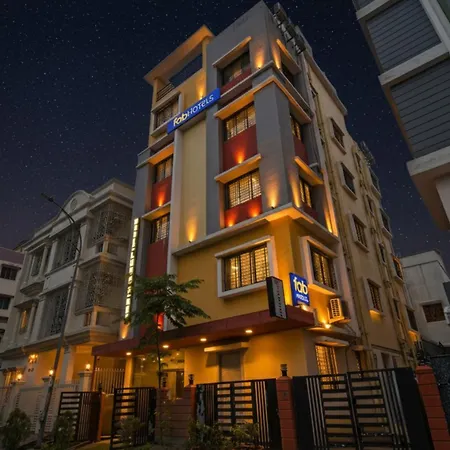 Fabhotel Dak Plaza-3