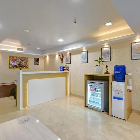 Qotel Signature Lavish Inn - Hotel In Rajouri Garden Near Metro & Pacific Mall-2