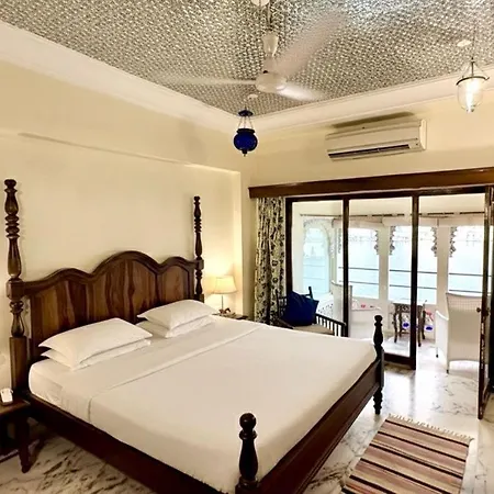 Lake Pichola Hotel-2