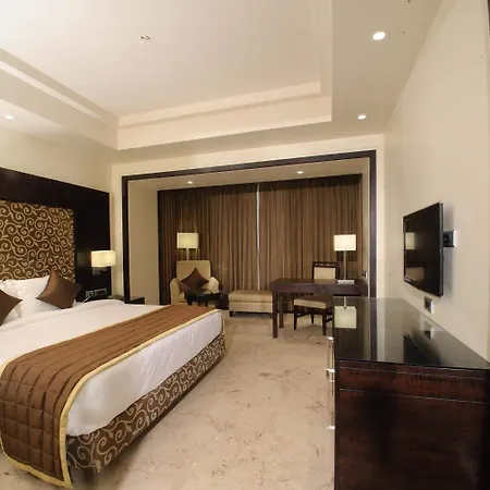 Anandha Inn Convention Centre And Suites-3