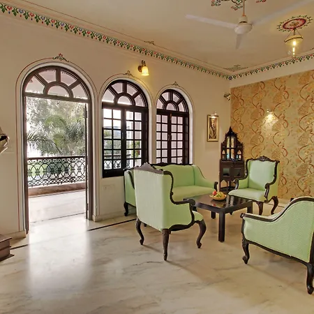 Panna Vilas - A Lake Facing Boutique Hotel-2