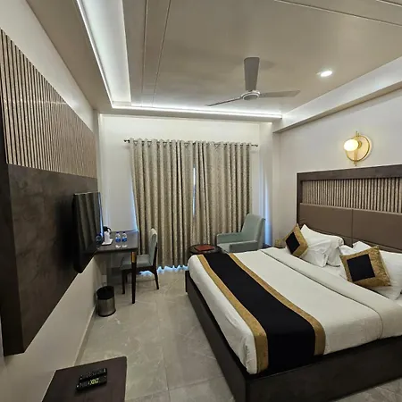 Hotel Abhinav International-3