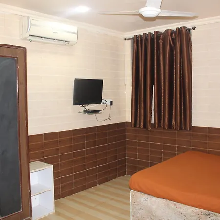 Hotel Sea Sands-3