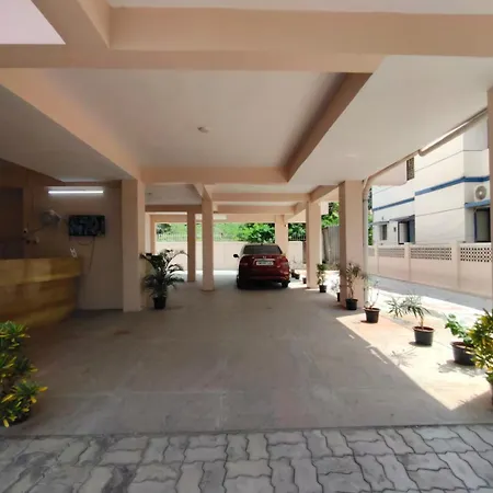 Hotel Urban Stay-2