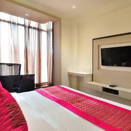 Hotel Royal Grand - Opposite Axis Bank East Patel Nagar-2