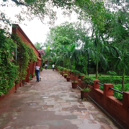 Hotel Sheela, 100M From Taj Mahal-3