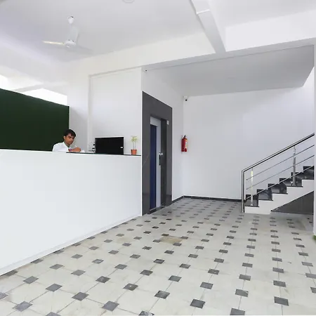 Treebo Sapphire Studio-2