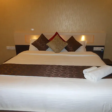 Hotel Omicron 1 Bhk Studio Room-3