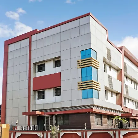 Oyo 33396 Hotel Kartik-2