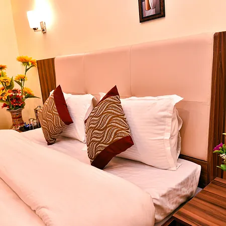 Rufina Palm Bliss-3
