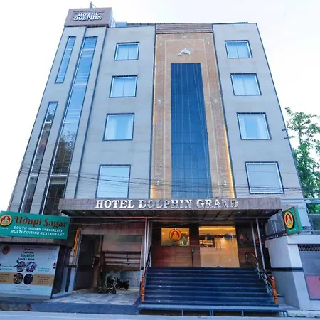 Hotel Dolphin Grand-2